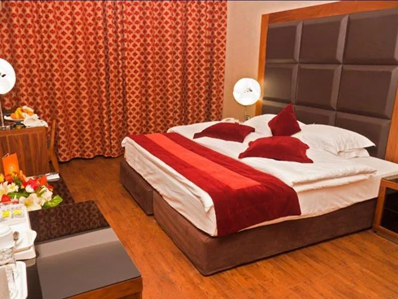 Day Inn Hotel & Suites, Áqaba 4*,  Jordania