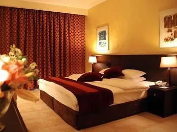 Day Inn Hotel & Suites, Áqaba 4*,  Jordania