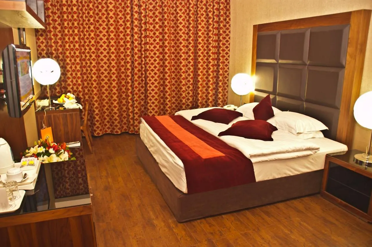 Day Inn Hotel & Suites, Акаба