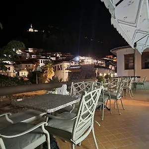 Master , Berat Albania