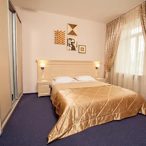 https://mackintosh-hotel.hotels-of-kiev.com